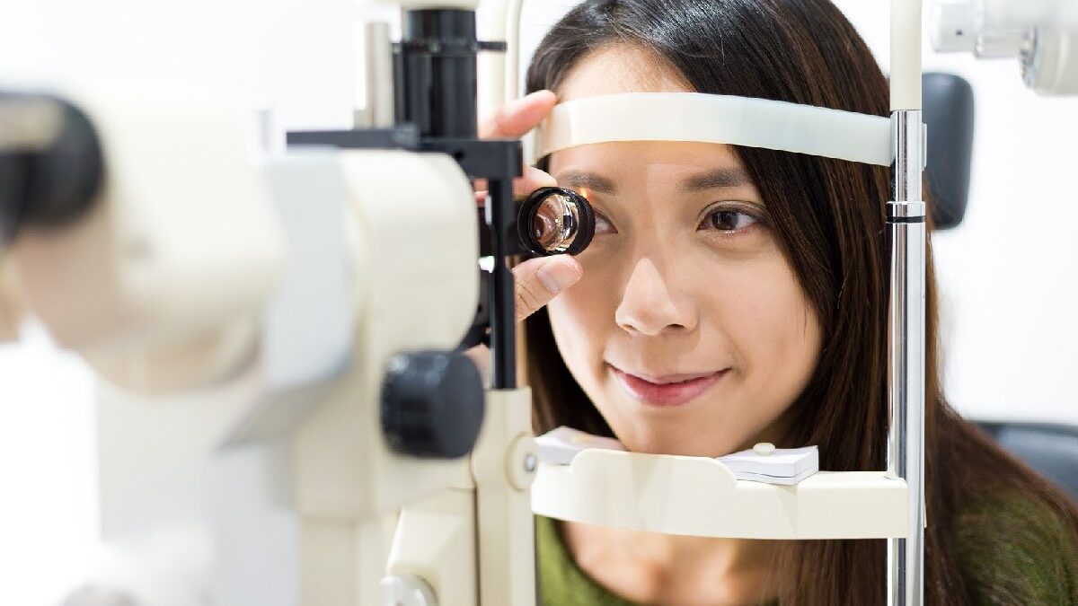 Why you should see an eye doctor for regular exams